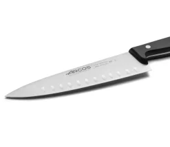 Arcos kokkiveitsi 20cm ovaalihiottu