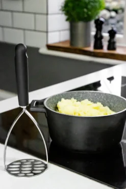 Kitchen Craft perunasurvin
