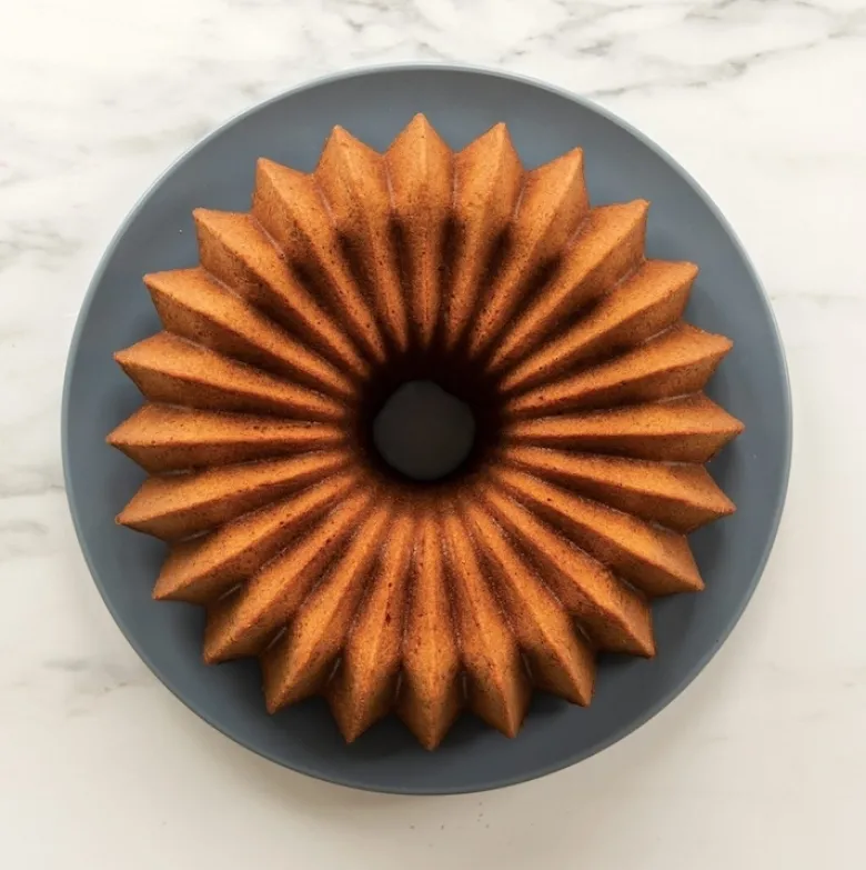 Nordic Ware Brilliance kuivakakkuvuoka 2,4l