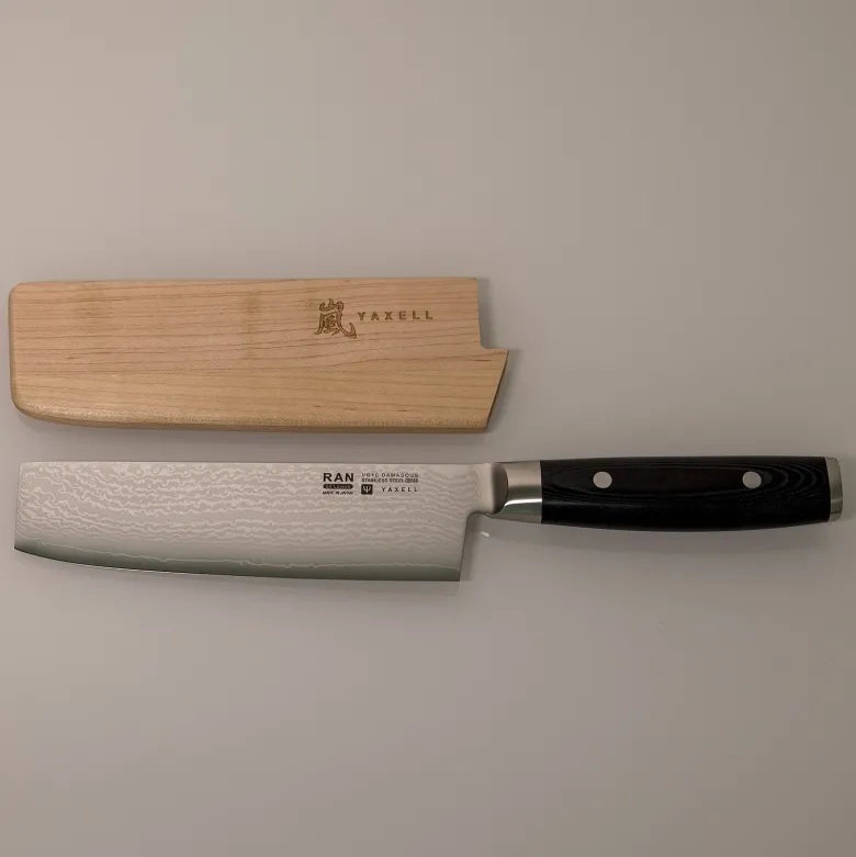 Yaxell puinen teräsuoja 16,5cm nakiri kokkiveitselle