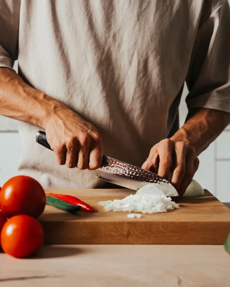 Yaxell Taishi santoku kokkiveitsi 16,5cm